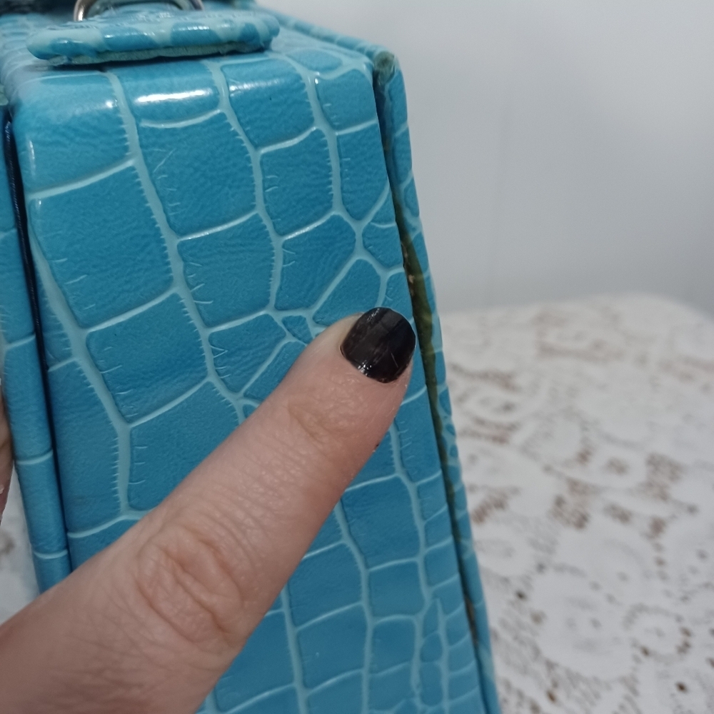 Y2K Mini Box Purse - Picture 10 of 10
